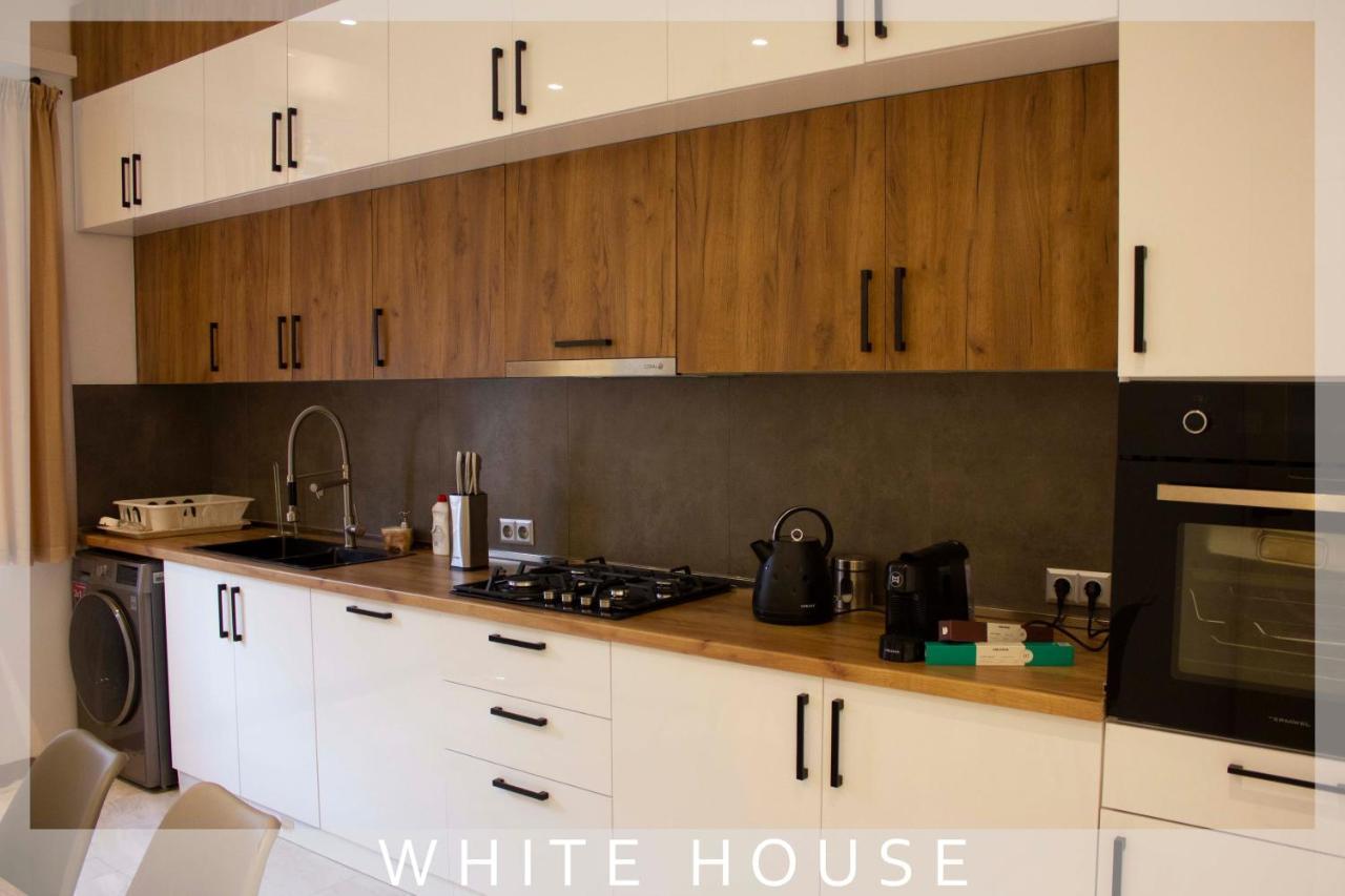 White House Vila Tbilisi Exterior foto