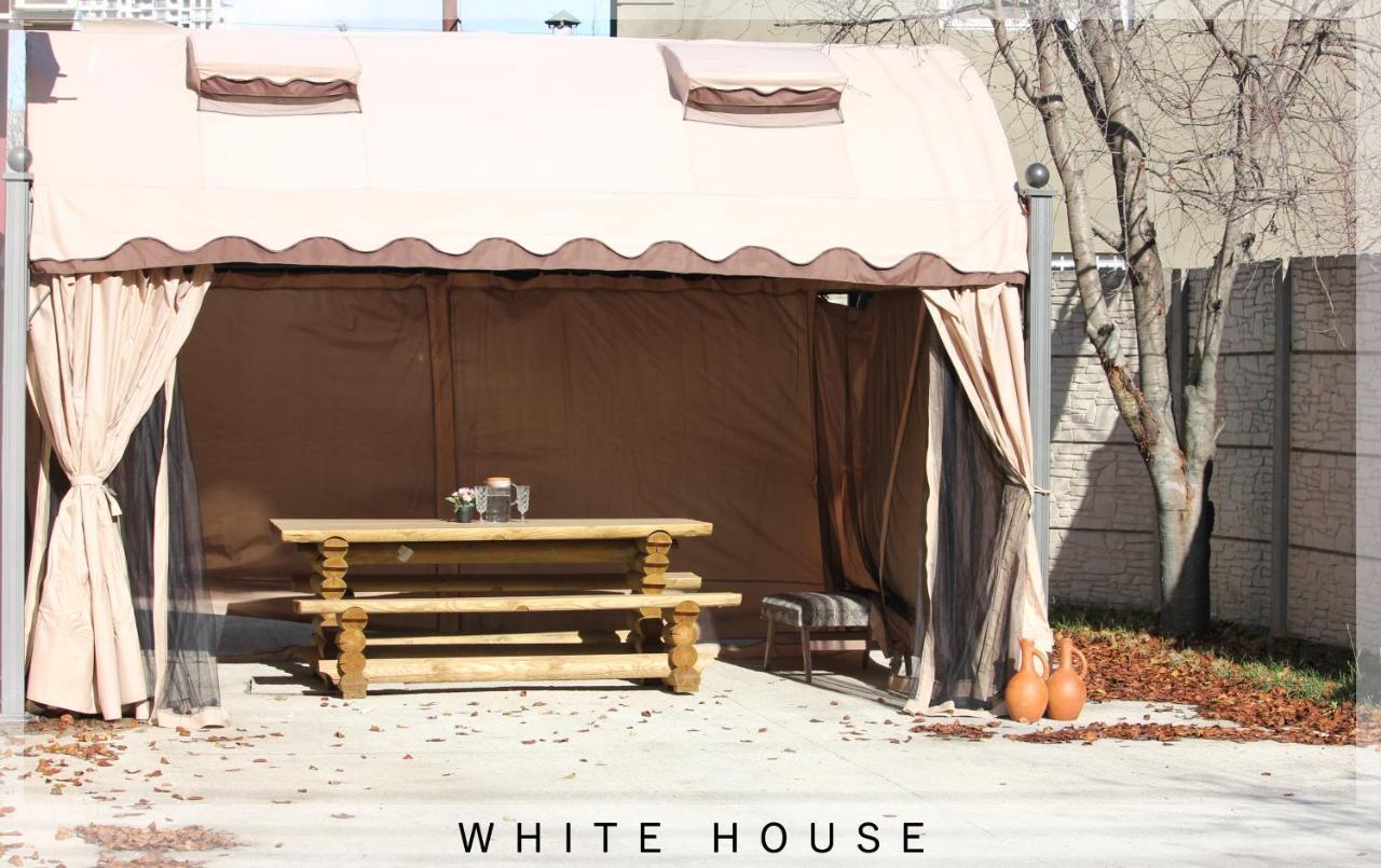White House Vila Tbilisi Exterior foto